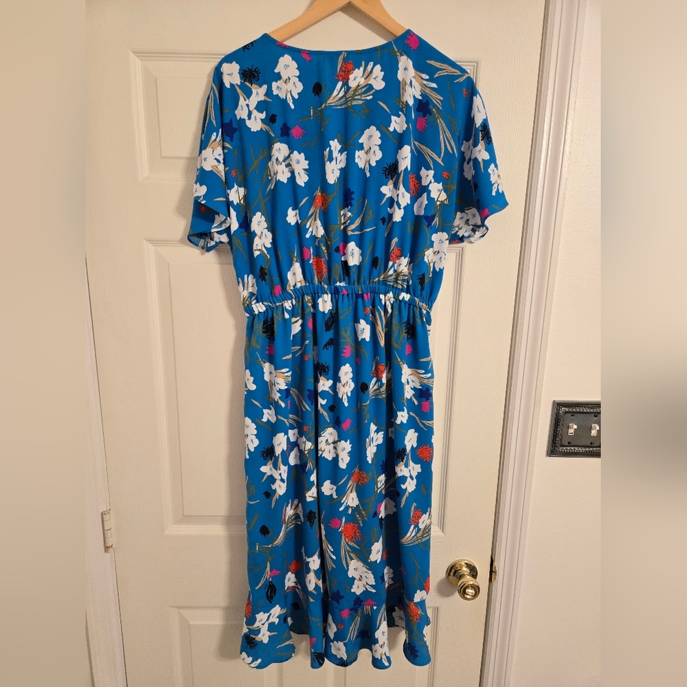 J. Crew Floral Blue And White Faux Wrap Dress Size Medium - Picture 2 of 12